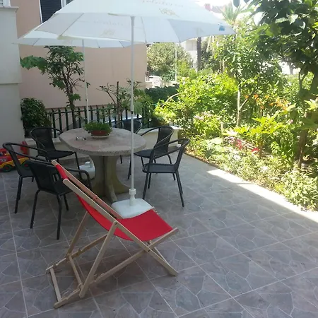 Apartamento 4 Seasons - Under Forest Park, Free Parking Split