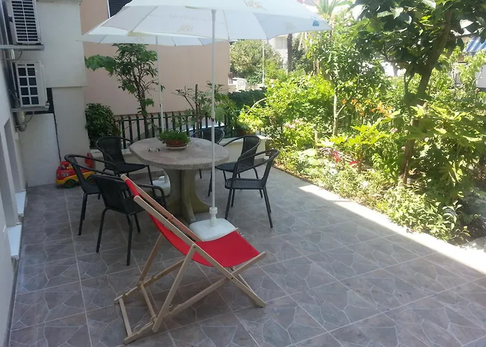 Apartamento 4 Seasons - Under Forest Park, Free Parking Split