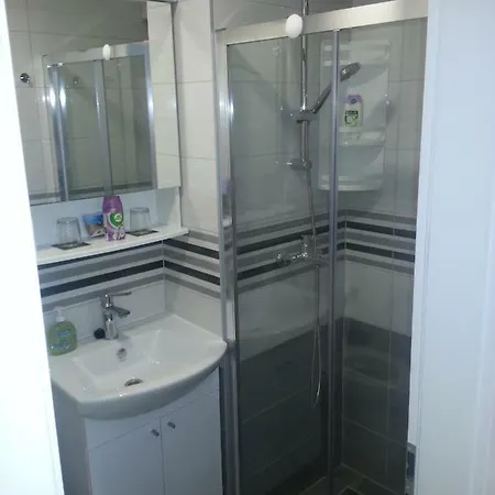 4 Seasons Apartament *