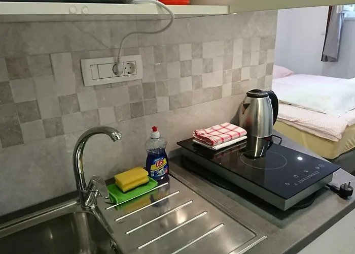 4 Seasons - Under Forest Park, Free Parking Apartmán *